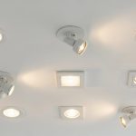 vidy tochechnyh svetilnikov dlya potolka 1